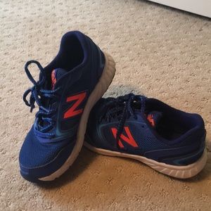 Like new New Balance little kid size 3 gym shoe